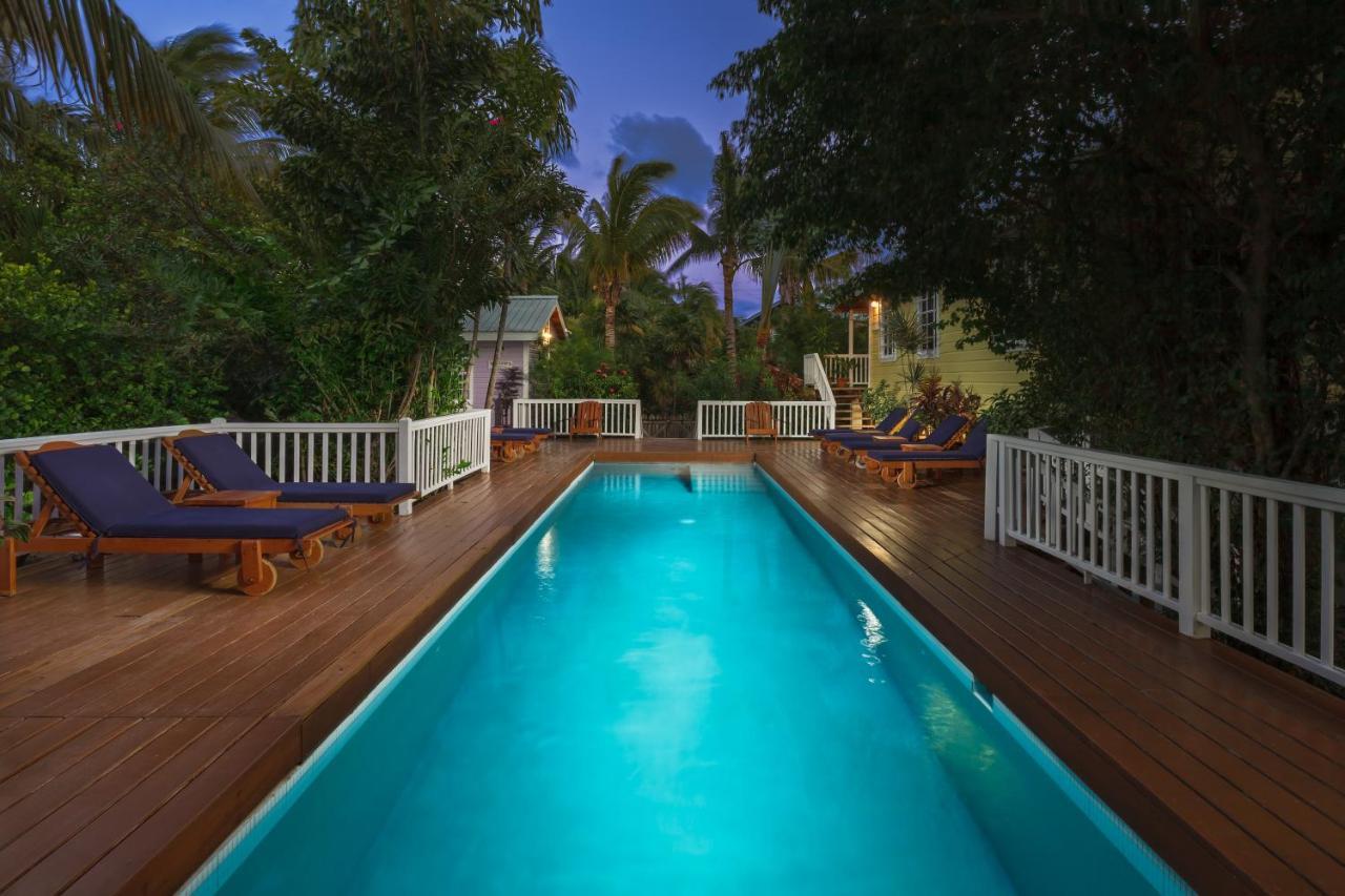 Weezie'S Ocean Front Hotel And Garden Cottages Caye Caulker Exterior foto
